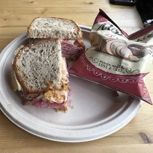 Rueben sandwich with chips