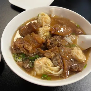Wonton Soup (wonton only, no noodle)