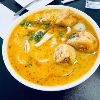 Curry Seafood Laksa Noodle Soup