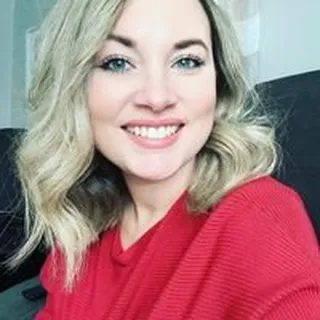 Lindsay B.