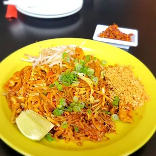 Phad thai at &quot;thai spicy&quot; level, like eating magma!