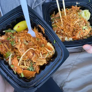 Pad Thai tofu and pad Thai pork