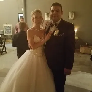 I feel like I don't look overly, fake tan. It just looks like a natural, healthy color which is exactly what I wanted.