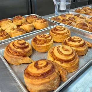 food, donuts, dough desserts