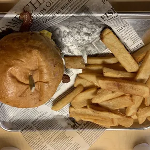 I'm glad that the steak fries portion is generous.