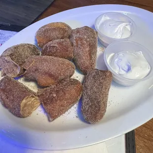 Cinnamon Pretzel Bites &amp; cream cheese frosting.