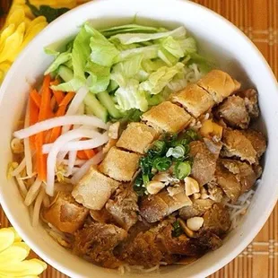 Grilled meat and egg rolls noodles bowl is something that I always graving for.