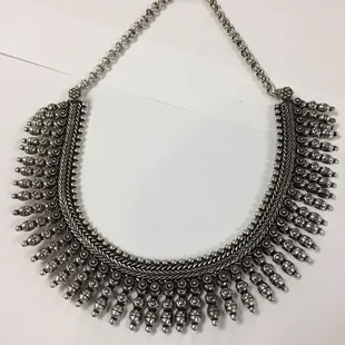 Choker style neck piece