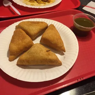 4 samosas for $3!!!! And no oil