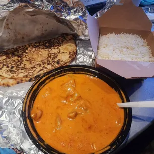 Butter Chicken w/Rice &amp; Cheese Naan