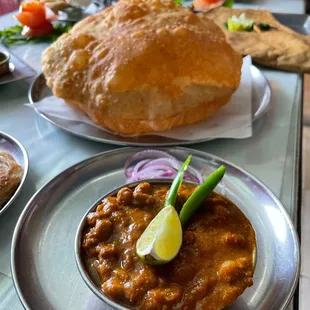Chana Bhatura