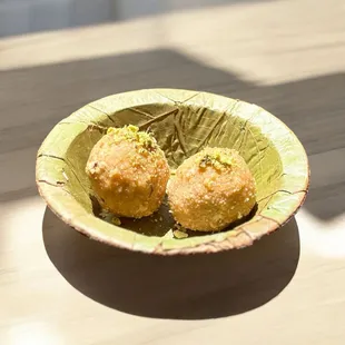 donuts, dough desserts, food