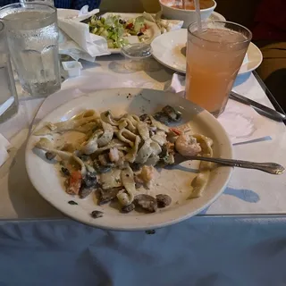 Seafood Alfredo