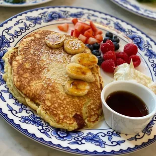 Ricotta pancakes, banana brûlée &amp; mascarpone cream : @ekiandsara on Instagram