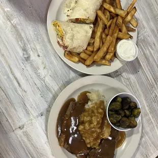 Open Roast Beef Sandwich