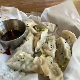 Pot Stickers (5pc)