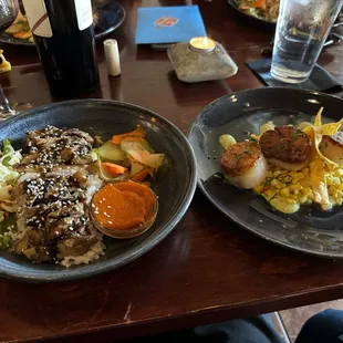 Chicken bowl and Scallops.