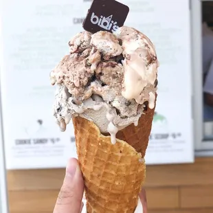 Double scoop: cookies n cream and cookie dough