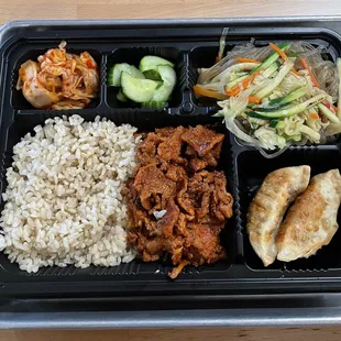 Dosirak - spicy pork