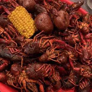 5lbs of crawfish (potatoes and corn extra)