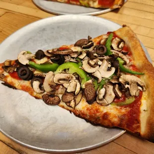 Bibo's NY Style Pizza - combo pizza slice