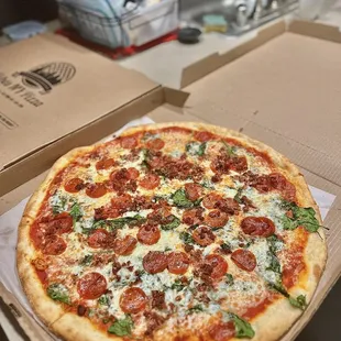 20" XL Pizza w/ Pepperoni, Bacon &amp; Spinach ($33.50)