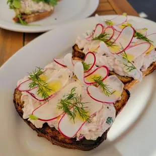 Yellowtail tartine  Ig @josieinflavortown