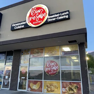 the outside of a restaurant