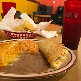 The Villa Plate and a Coke