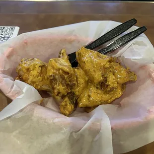 Spicy garlic 6 piece jumbo wings