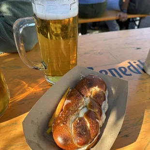 Pilsner and cheese knot