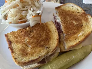 Benji's Delicatessen & Restaurant