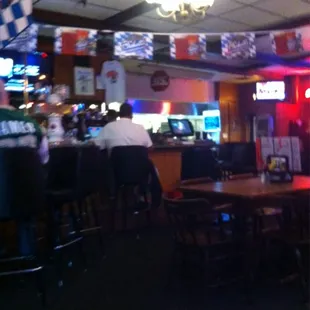 I love this old school place