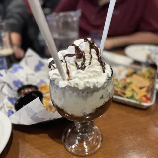 Oreo Cheesecake Sundae