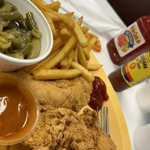 Chicken tenders, seasoned fries, green beans. Buffalo sauce.