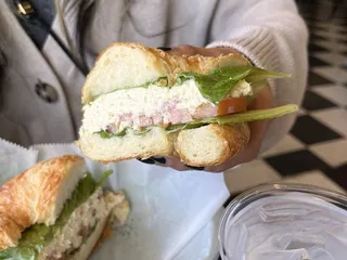 Felini's Cookies And Deli