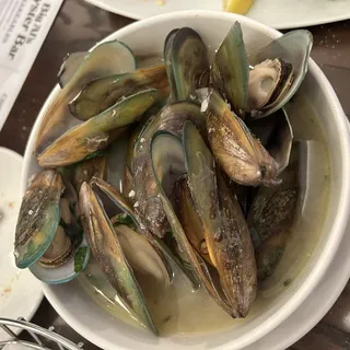 Steamed Clams or Mussels*