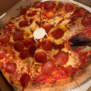 Large Pepperoni Pizza
