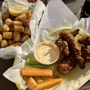 fried chicken, fried chicken wings, chicken wings and fried chicken, food, chicken, bbq chicken, chicken wings, bbq wings, poultry