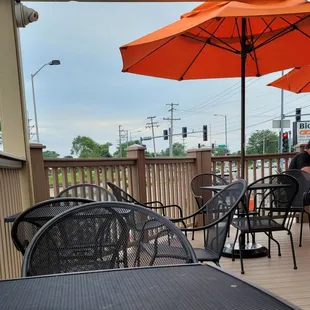 an outdoor dining area