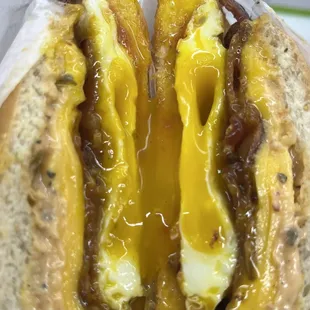 Bodega sandwich, middle