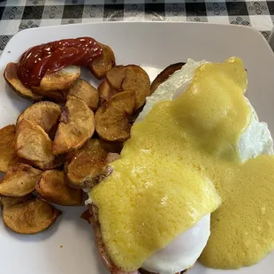 Traditional Eggs Benedict