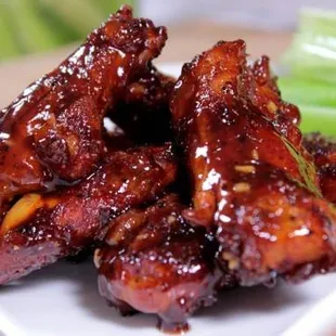 chicken wings and celery