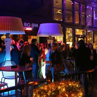 Great crowd on our patio!