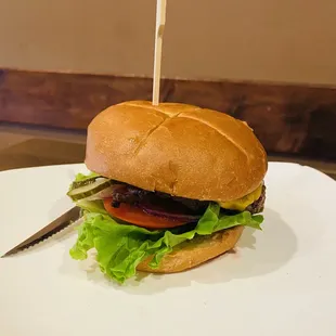 the classic cheeseburger.