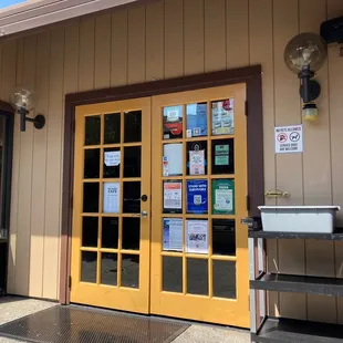 the entrance to the restaurant