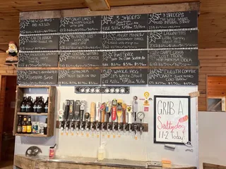 3 Fly Sisters Taps & Wines