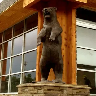 Big Bear Wine &amp; Liquor - outside bear