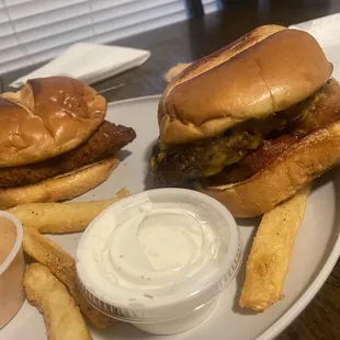 Ranch hand and side chick with all the sauces