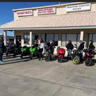 Thank you to this wonderful bike club who came in to support us !!!